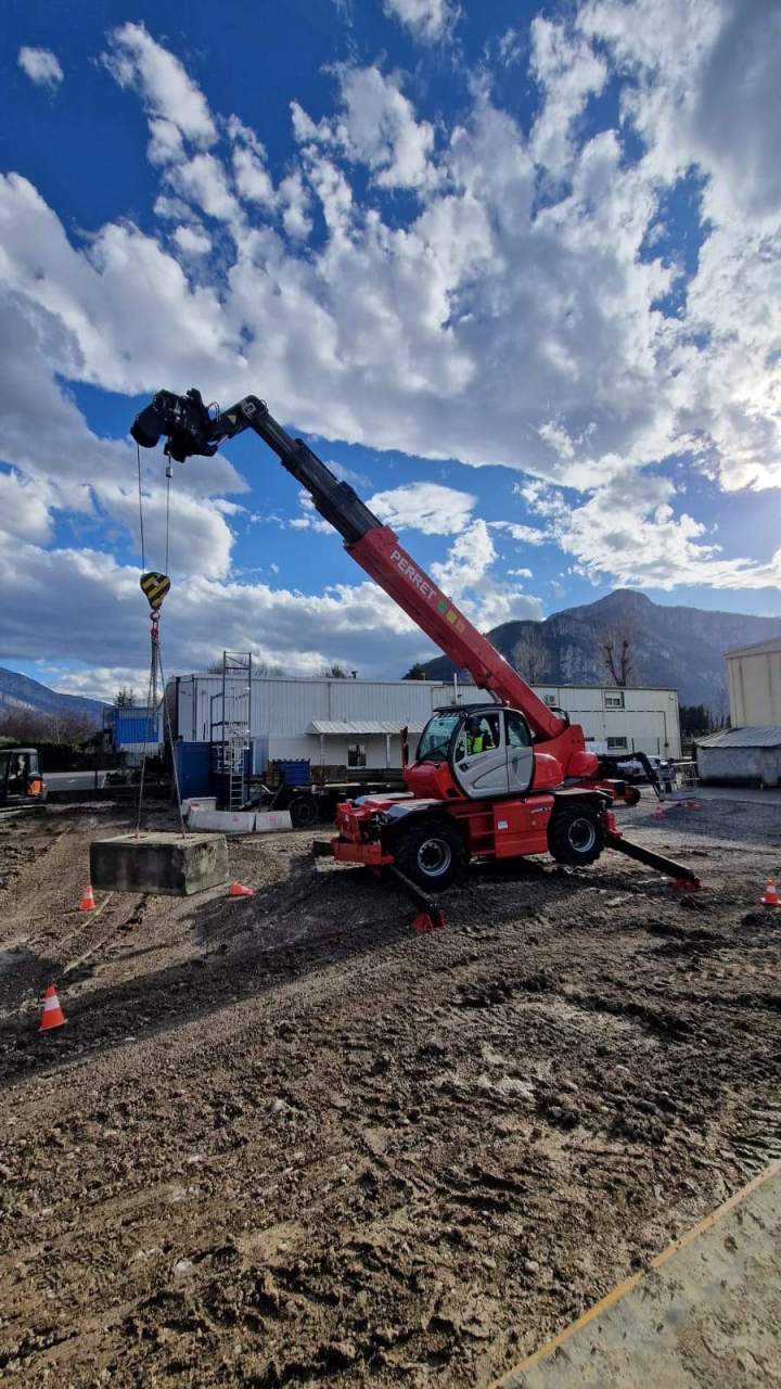 R482 Cat F Option Treuil